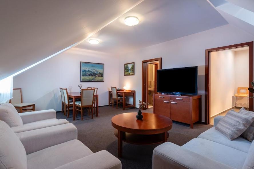 Horsky Hotel Remata Raztocno 外观 照片