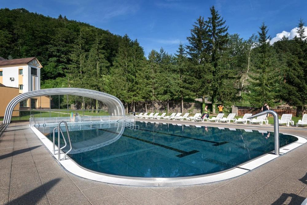 Horsky Hotel Remata Raztocno 外观 照片