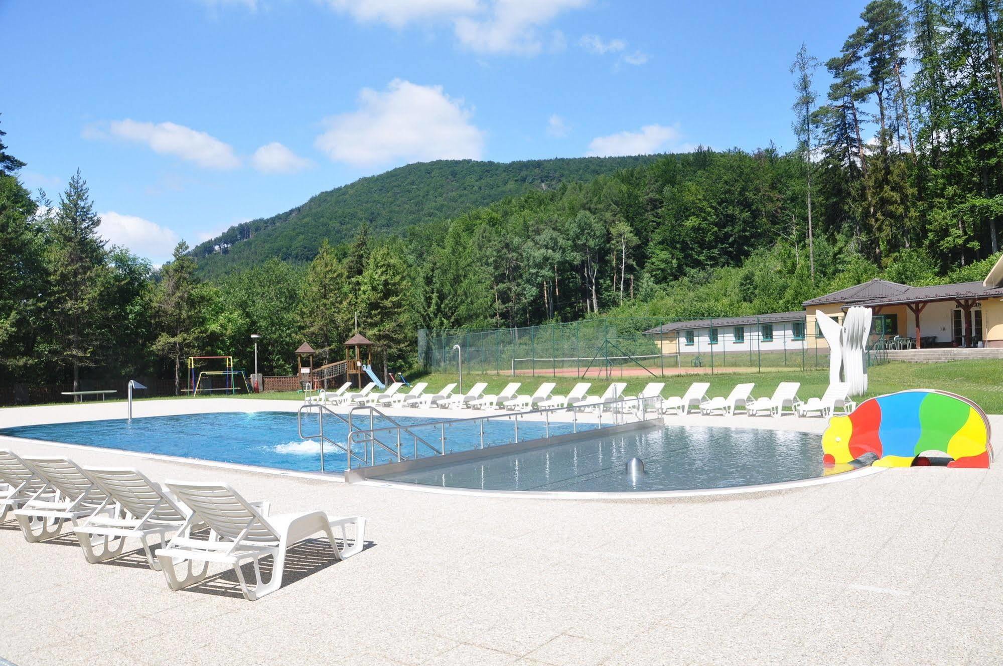 Horsky Hotel Remata Raztocno 外观 照片