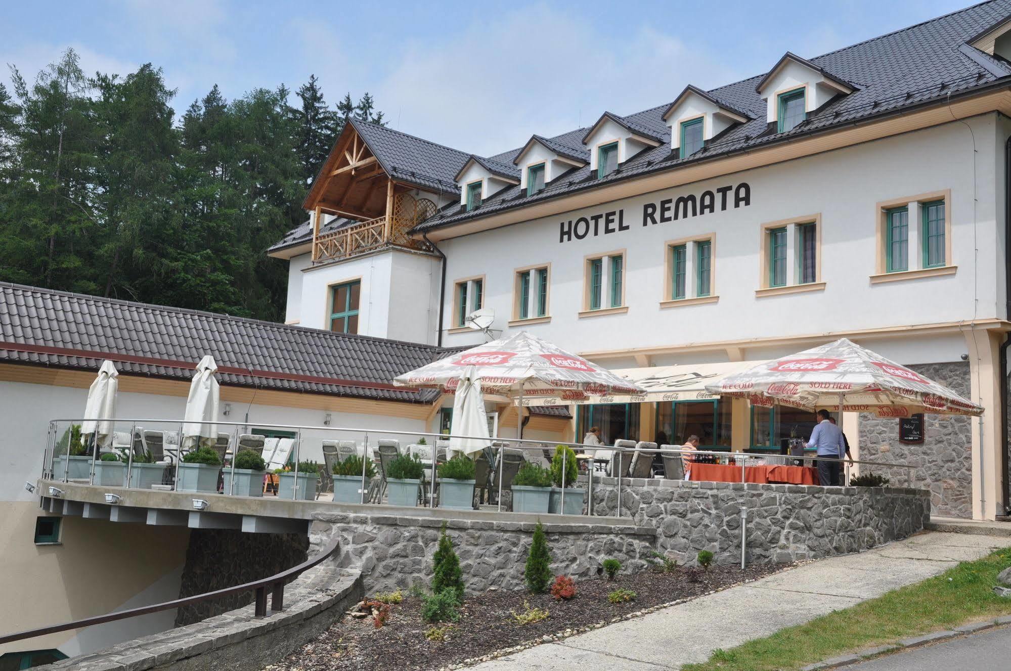 Horsky Hotel Remata Raztocno 外观 照片